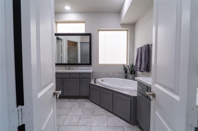 4008 Barnes Street, Houston, TX 77007