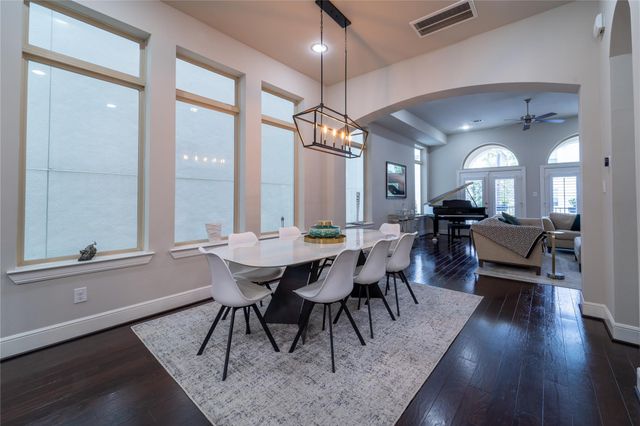 4008 Barnes Street, Houston, TX 77007
