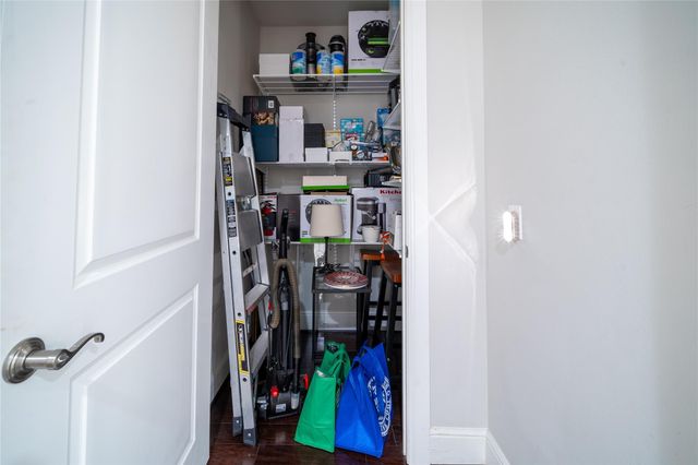 4008 Barnes Street, Houston, TX 77007
