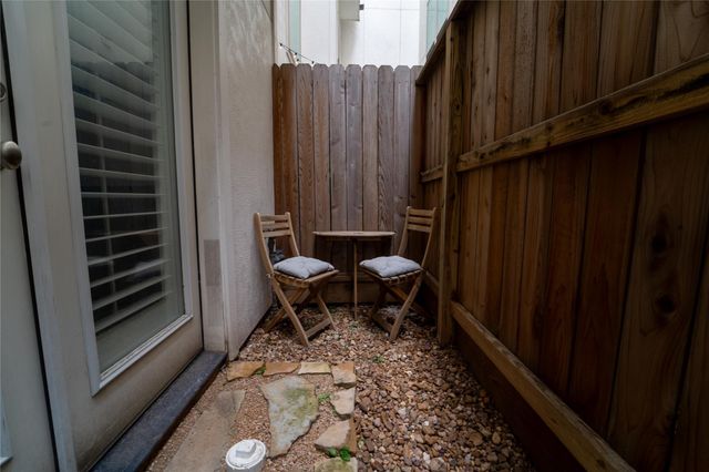 4008 Barnes Street, Houston, TX 77007