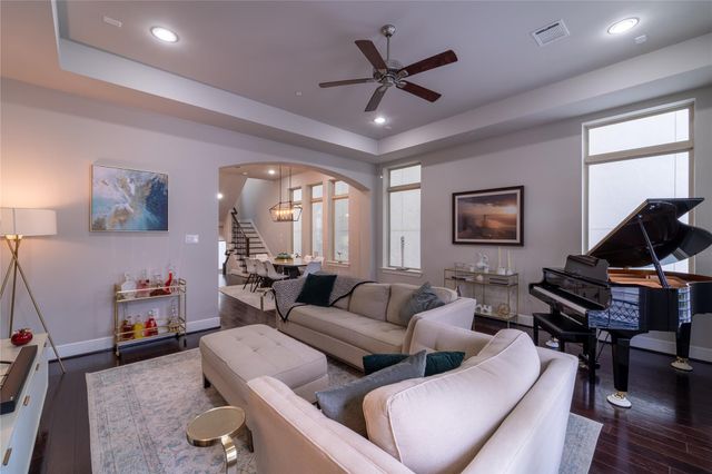 4008 Barnes Street, Houston, TX 77007