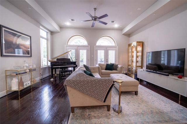4008 Barnes Street, Houston, TX 77007