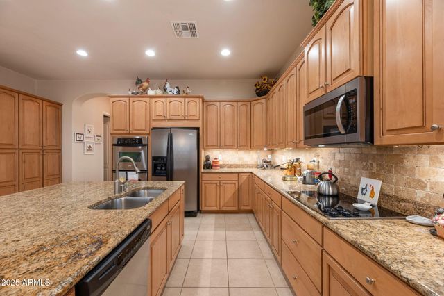 625 S 173RD Drive, Goodyear, AZ 85338