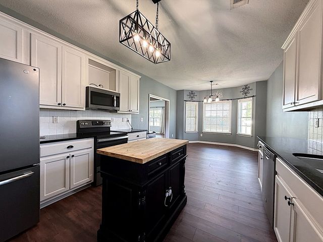 32 Registry Way, Fort Mitchell, AL 36856