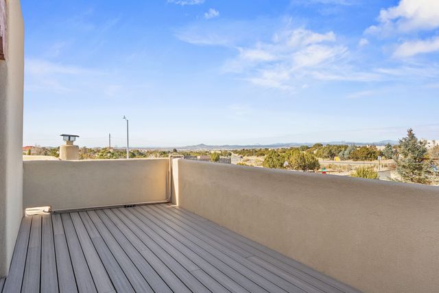 2925 Pueblo Tsankawi, Santa Fe, NM 87057