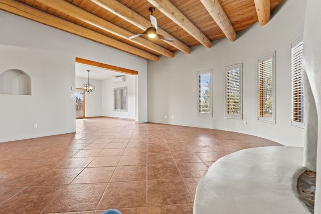 2925 Pueblo Tsankawi, Santa Fe, NM 87057