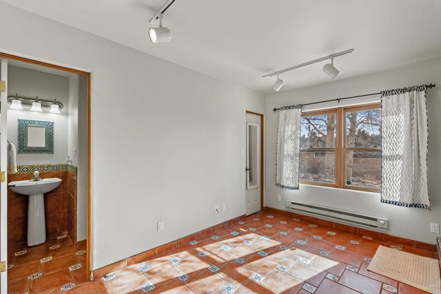 2925 Pueblo Tsankawi, Santa Fe, NM 87057