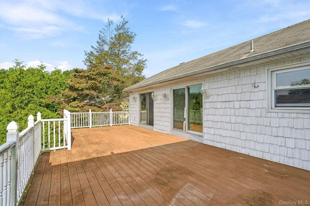 26 Cambridge Avenue, Tuckahoe, NY 10707
