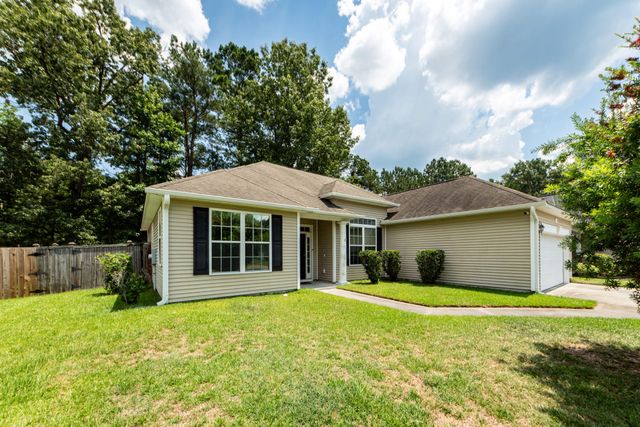 402 Black Horse Road, Moncks Corner, SC 29461