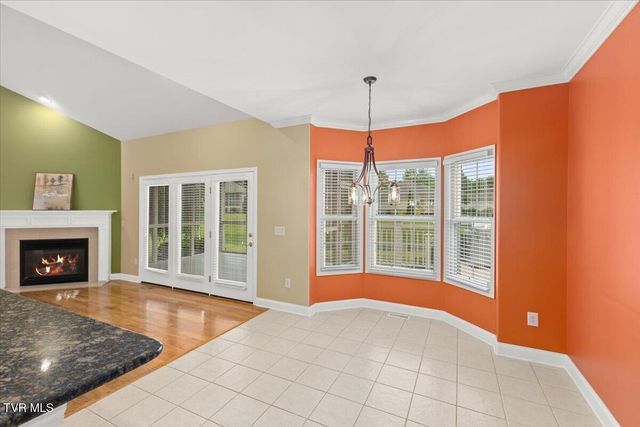1128 Waterbrooke Lane, Johnson City, TN 37604