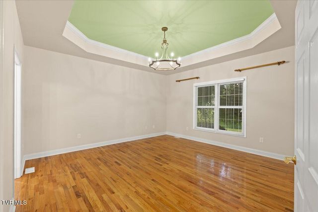 1128 Waterbrooke Lane, Johnson City, TN 37604