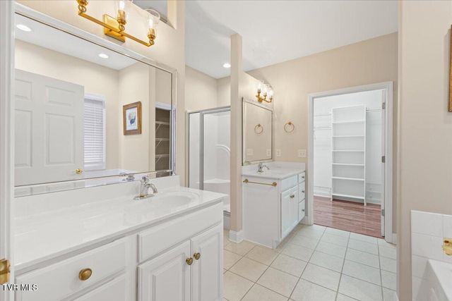 1128 Waterbrooke Lane, Johnson City, TN 37604