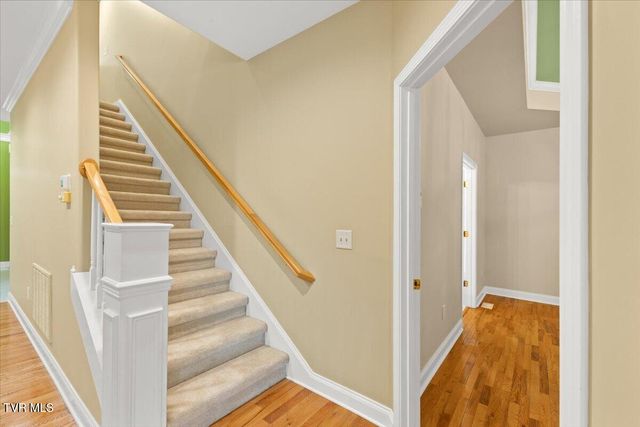 1128 Waterbrooke Lane, Johnson City, TN 37604