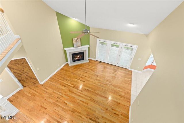 1128 Waterbrooke Lane, Johnson City, TN 37604