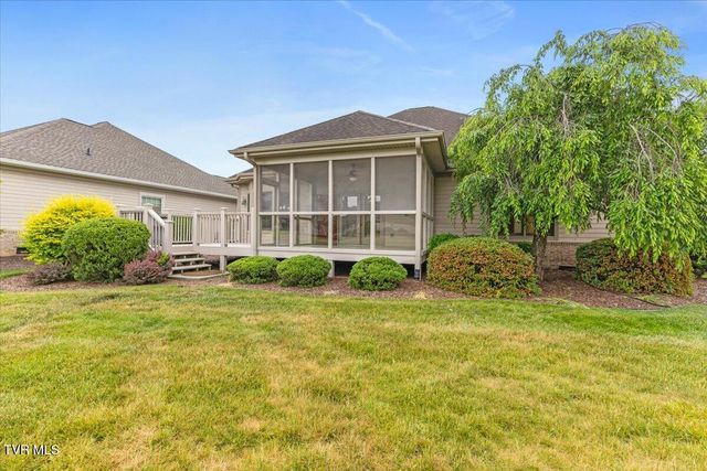 1128 Waterbrooke Lane, Johnson City, TN 37604