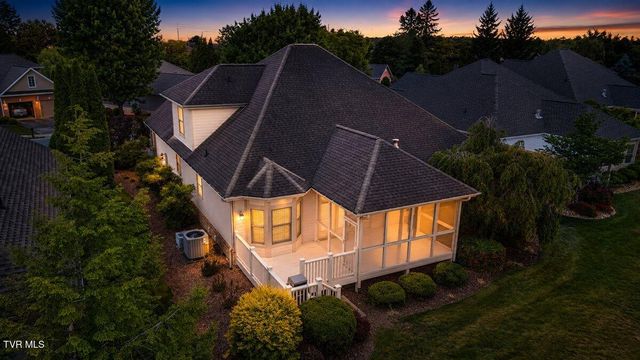 1128 Waterbrooke Lane, Johnson City, TN 37604