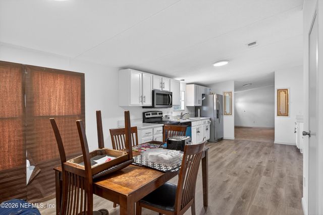 8016 BUTTERCUP Street, Jacksonville, FL 32210