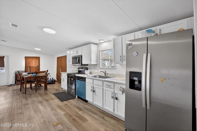 8016 BUTTERCUP Street, Jacksonville, FL 32210