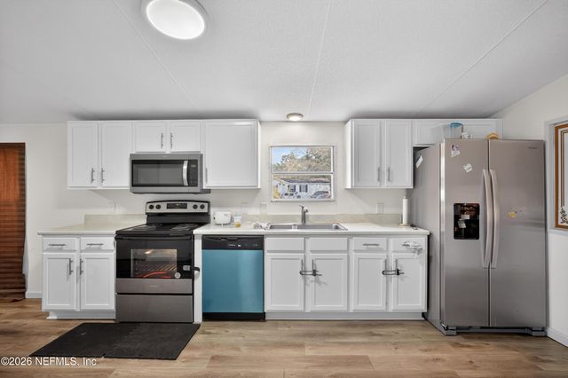 8016 BUTTERCUP Street, Jacksonville, FL 32210