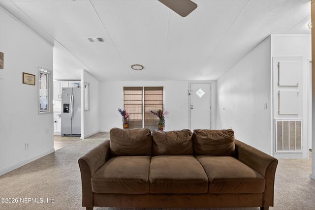 8016 BUTTERCUP Street, Jacksonville, FL 32210