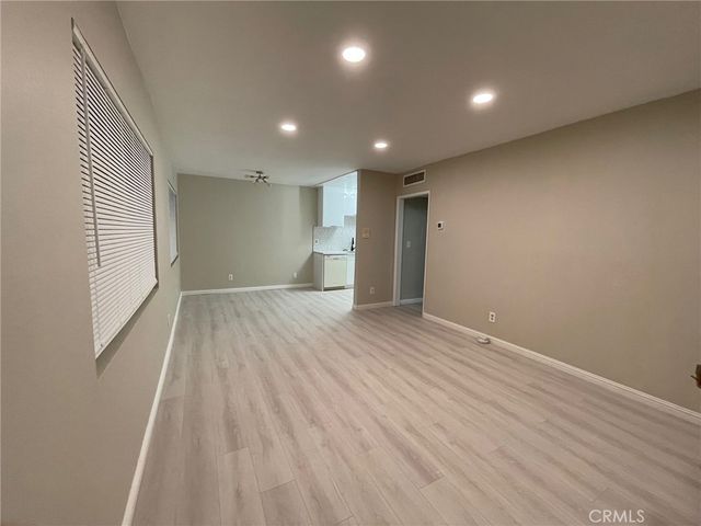 14560 Clark 102, Sherman Oaks, CA 91411