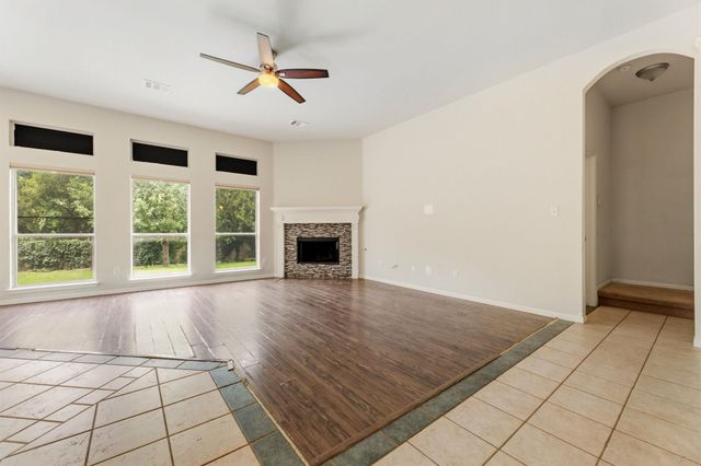 406 Bellaire Oaks DR, Pflugerville, TX 78660