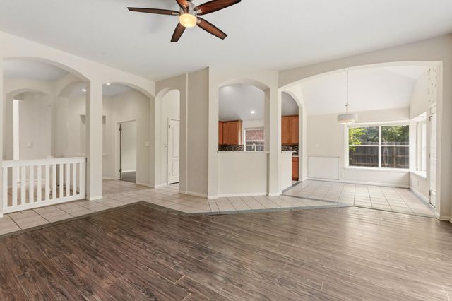 406 Bellaire Oaks DR, Pflugerville, TX 78660