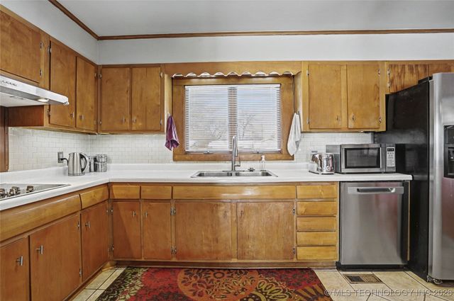 5334 E 27th Place, Tulsa, OK 74114