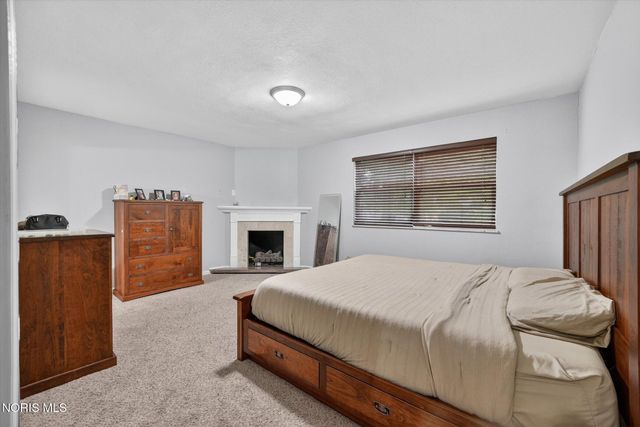 2925 Seaman Road, Oregon, OH 43616
