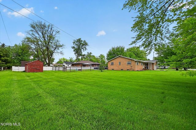 2925 Seaman Road, Oregon, OH 43616