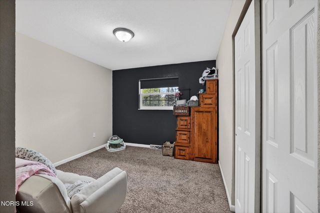 2925 Seaman Road, Oregon, OH 43616