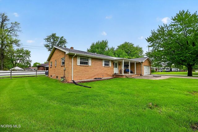 2925 Seaman Road, Oregon, OH 43616