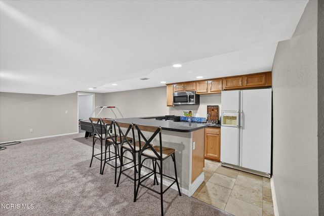 2925 Seaman Road, Oregon, OH 43616