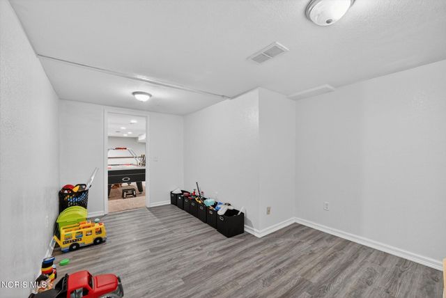 2925 Seaman Road, Oregon, OH 43616