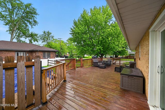 2925 Seaman Road, Oregon, OH 43616