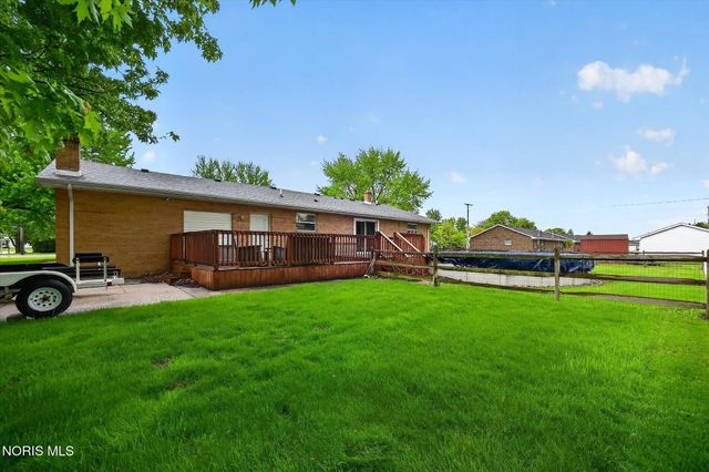 2925 Seaman Road, Oregon, OH 43616