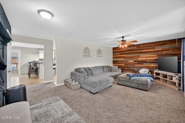 2925 Seaman Road, Oregon, OH 43616
