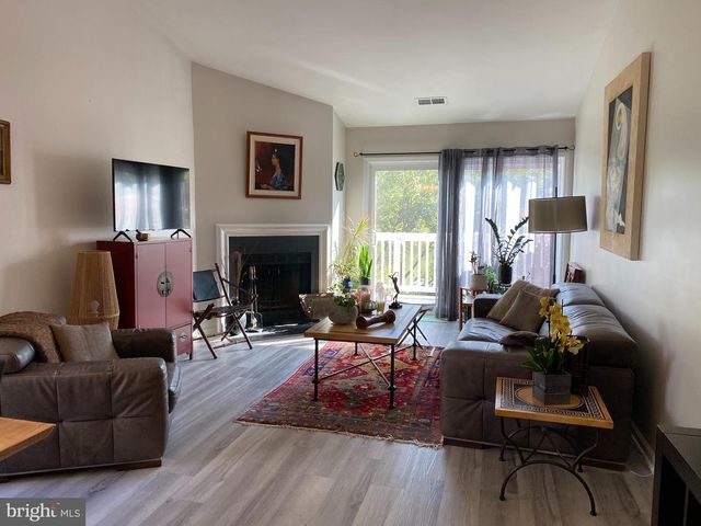 2970 YARLING CT, Falls Church, VA 22042