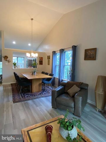 2970 YARLING CT, Falls Church, VA 22042