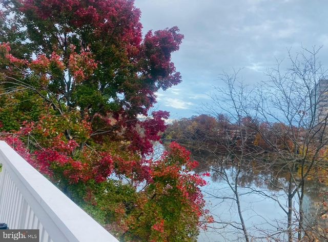 2970 YARLING CT, Falls Church, VA 22042