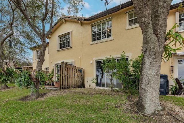 9333 SW 227th St 6-6, Cutler Bay, FL 33190