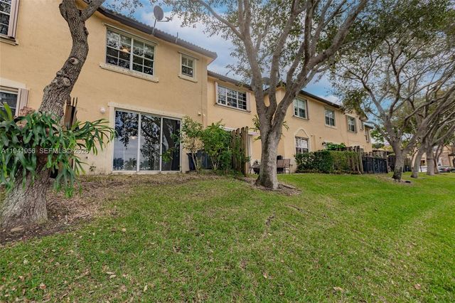9333 SW 227th St 6-6, Cutler Bay, FL 33190