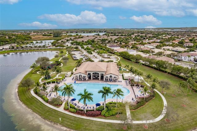 9333 SW 227th St 6-6, Cutler Bay, FL 33190