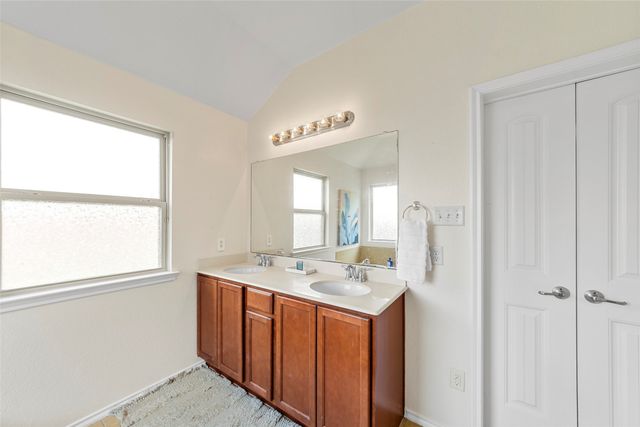 1514 Greenbrier Drive, Van Alstyne, TX 75495