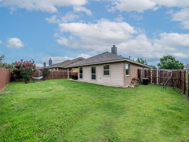 1514 Greenbrier Drive, Van Alstyne, TX 75495