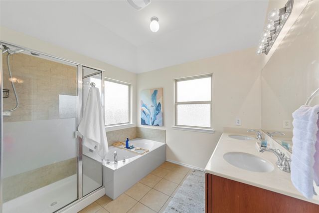 1514 Greenbrier Drive, Van Alstyne, TX 75495