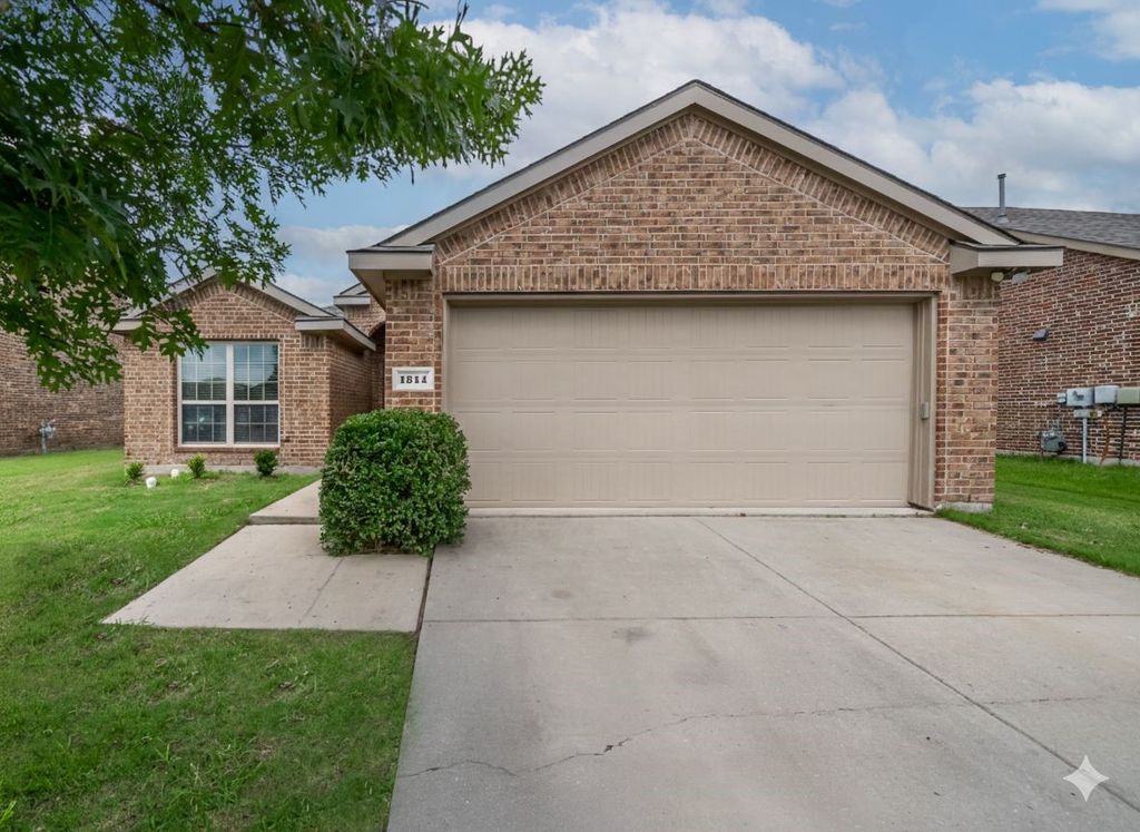 1514 Greenbrier Drive, Van Alstyne, TX 75495