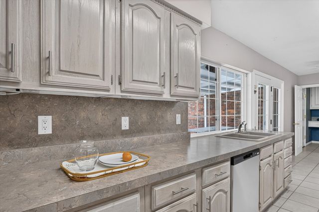 2910 Flagstone Drive, Garland, TX 75044