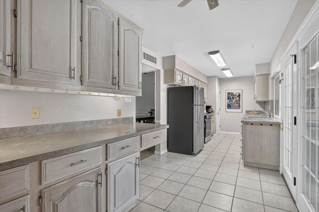 2910 Flagstone Drive, Garland, TX 75044