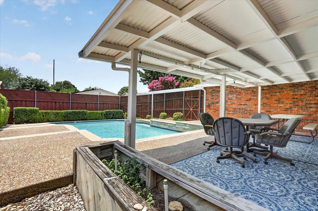 2910 Flagstone Drive, Garland, TX 75044